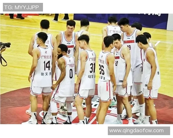 广东宏远与新疆对决直播全程回顾及精彩瞬间分析